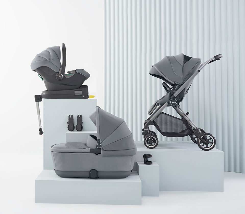 View Silver Cross Dune Glacier First Bed Carrycot Dream iSize Travel Pack Bundle information