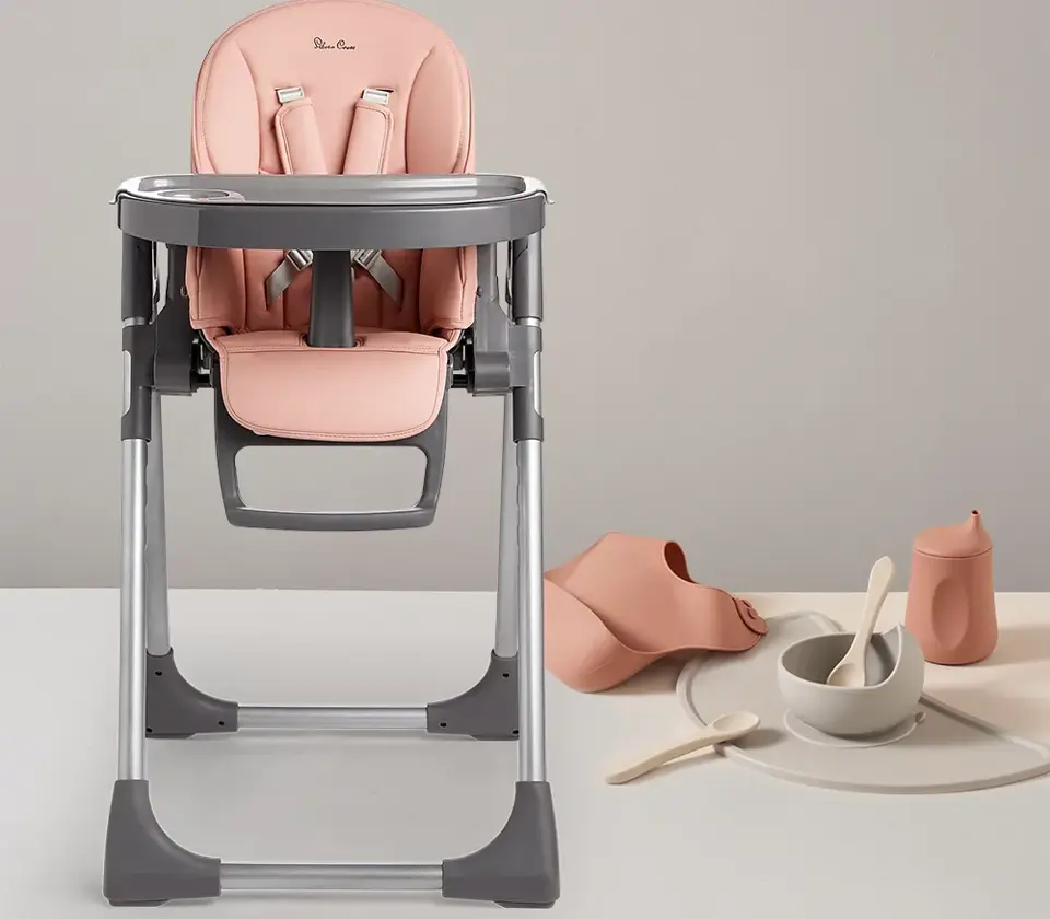 Buffet Highchair with Silicone Tray and Mealtime Set