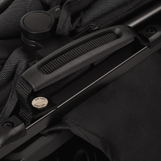 Built-in carry handle