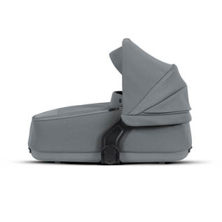 Compact folding carrycot