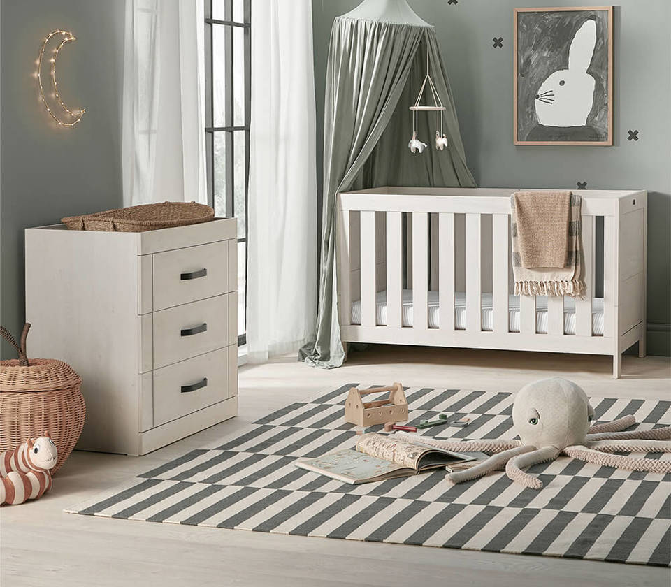 View Silver Cross Alnmouth 2 piece oak nursery set with convertible cot bed and dresser information